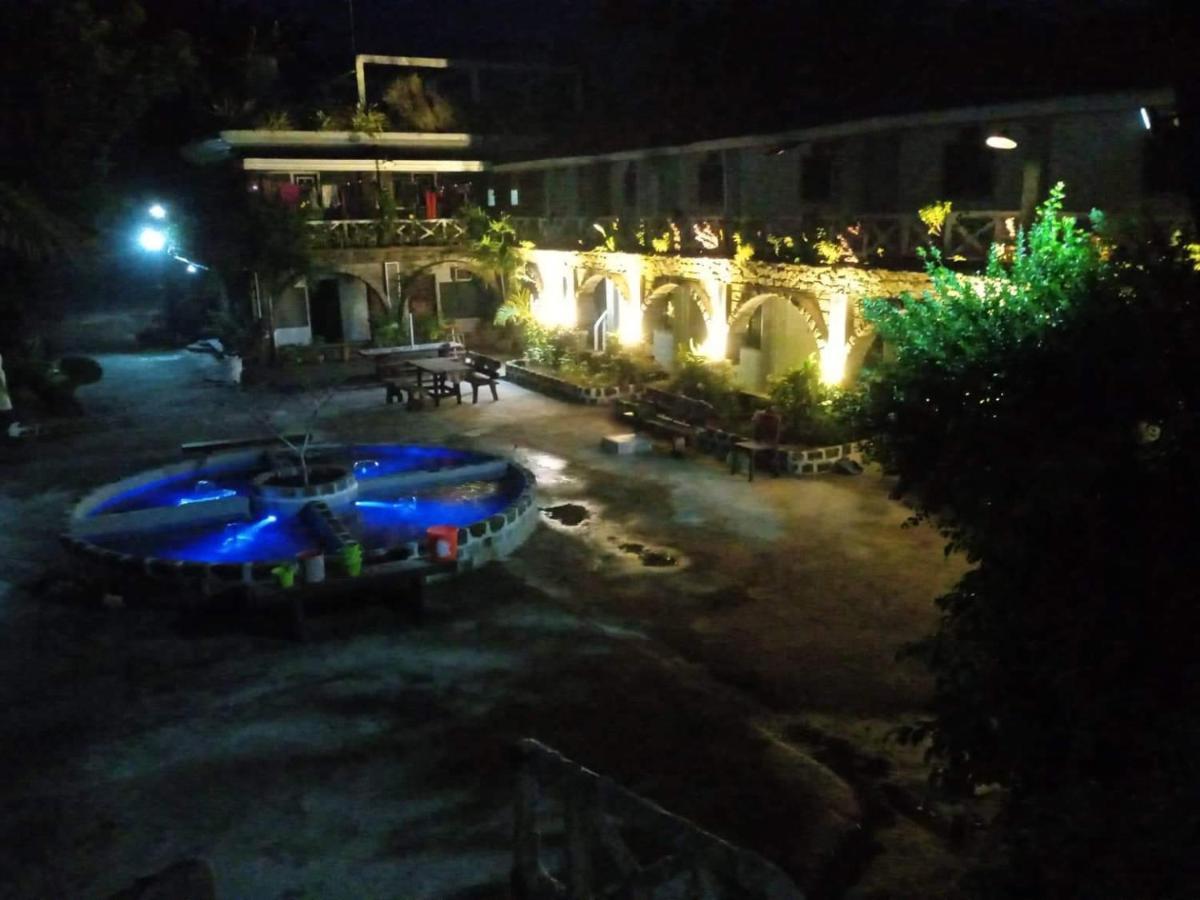 Sunbloom Beachfront Hotel And Restaurant Zambales Sinabacan Exteriör bild