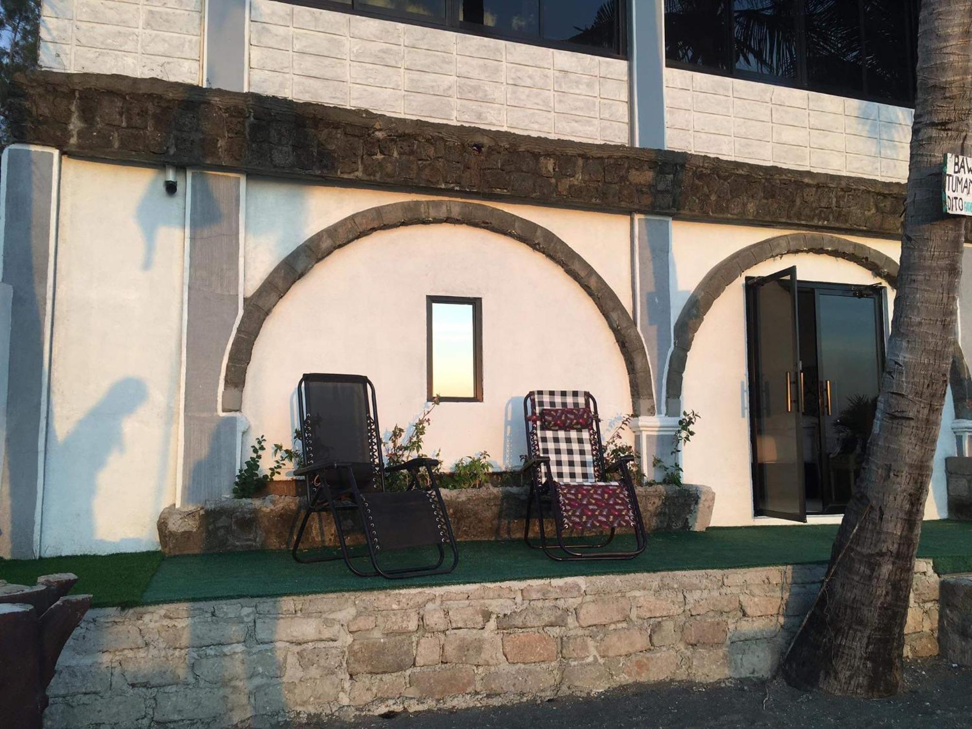 Sunbloom Beachfront Hotel And Restaurant Zambales Sinabacan Rum bild